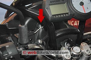 Removing the Multistrada headlight bulb