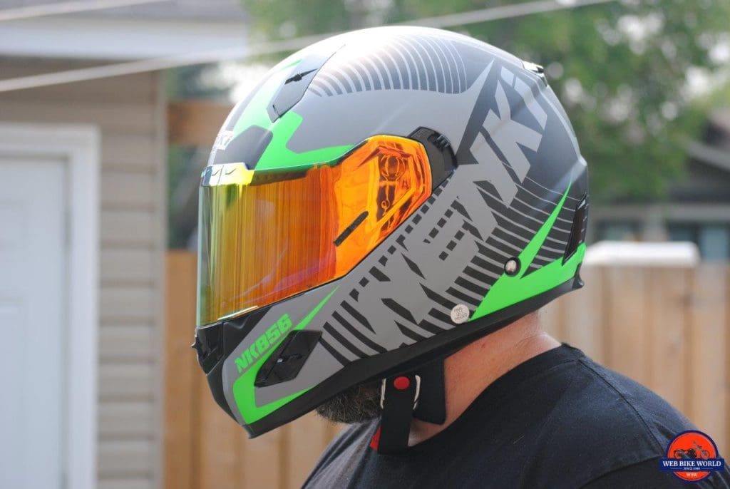 NENKI NK856 Helmet visor down on model