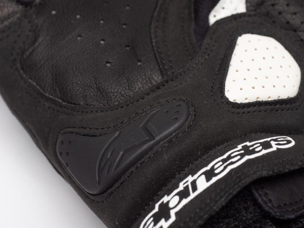 TPU palm slider located on the heel of the hand
