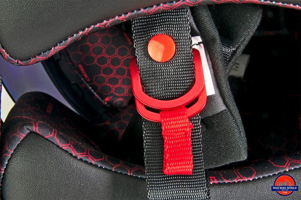 The Sedici Strada II helmet double D ring chinstrap.