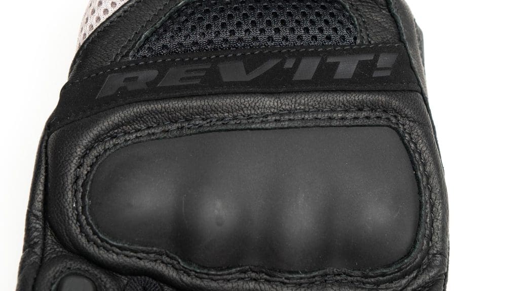 dirt 3 knuckle protector