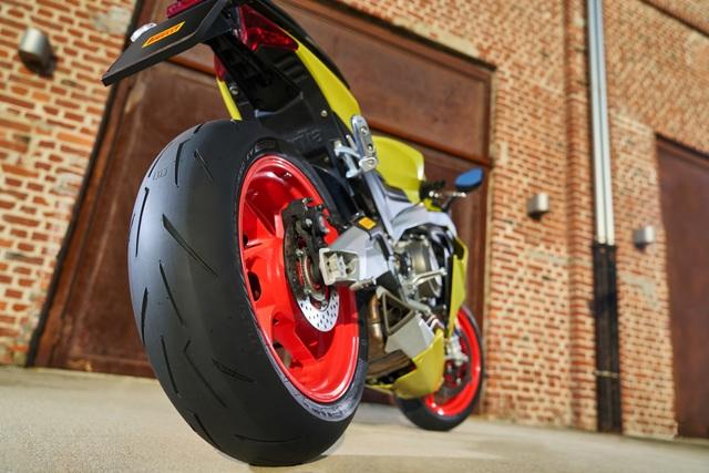 A view of the new Pirelli Diablo Rosso IV Corsa Tyres