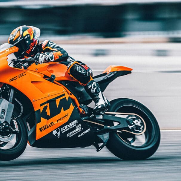 2022 KTM RC 8C