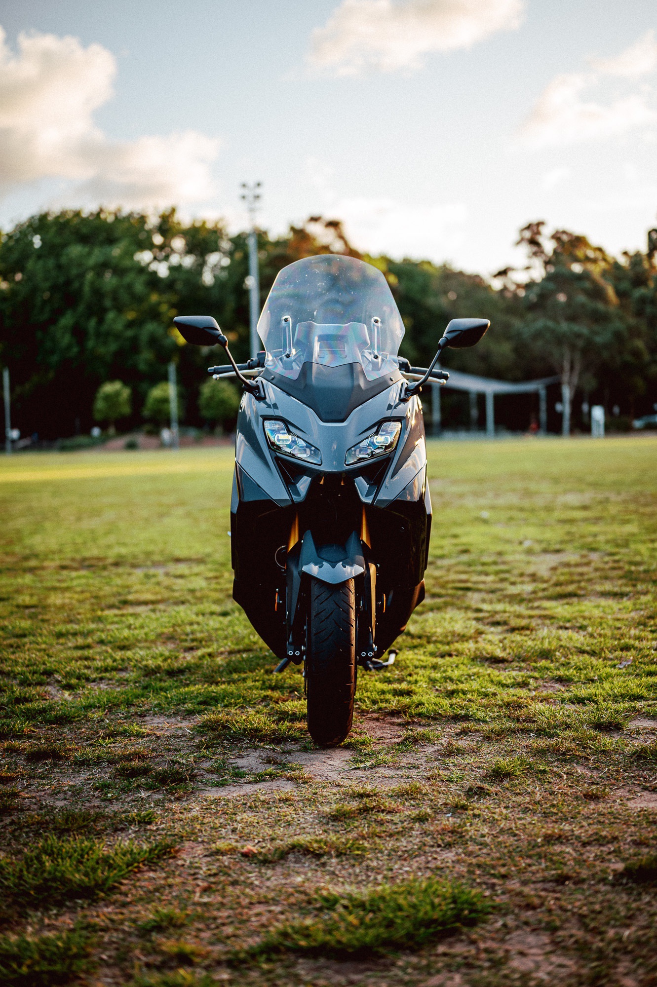 Front of YamahaTMAX 560 TECH MAX