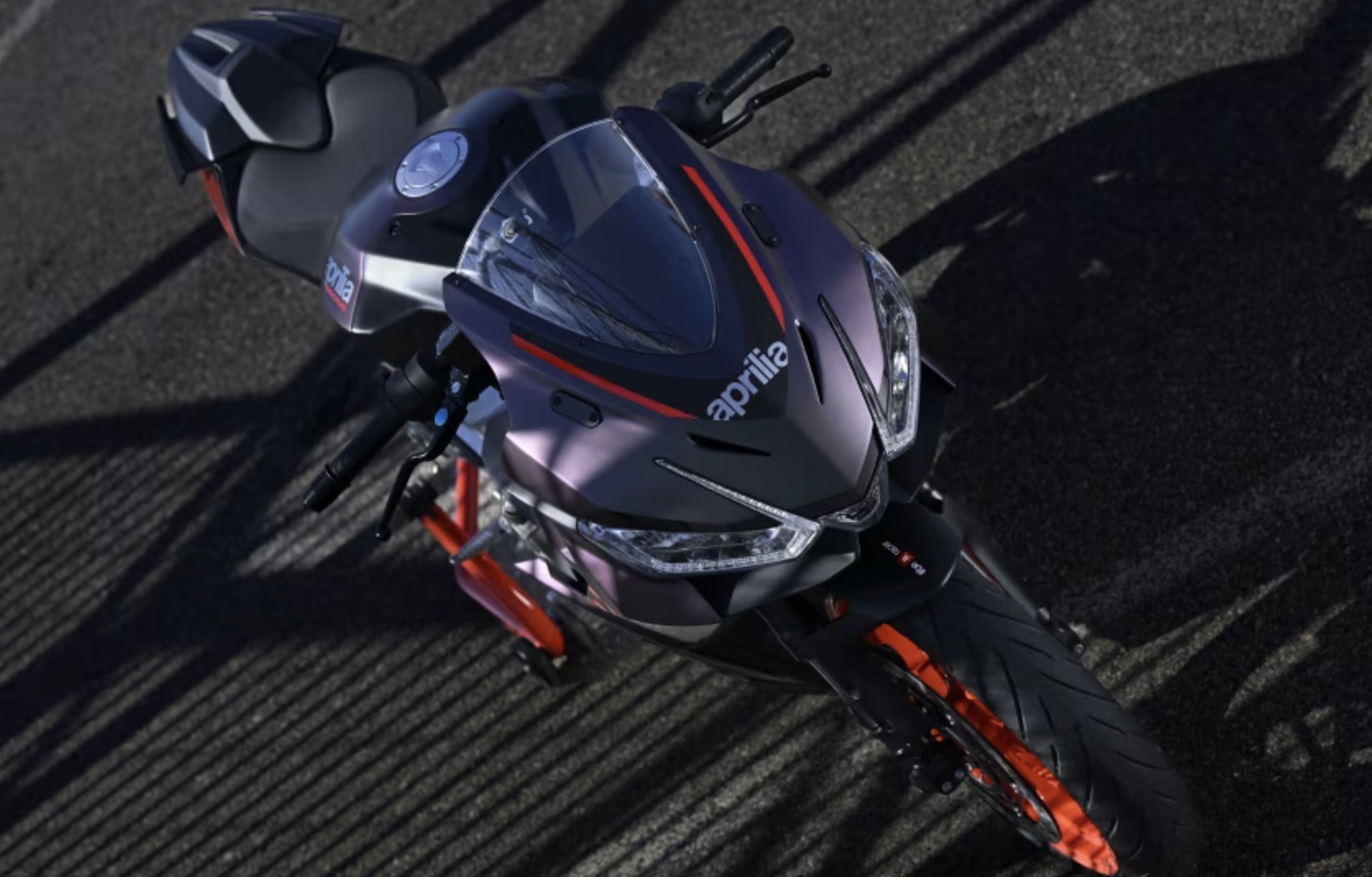 a close up of the front of a motorcycle.